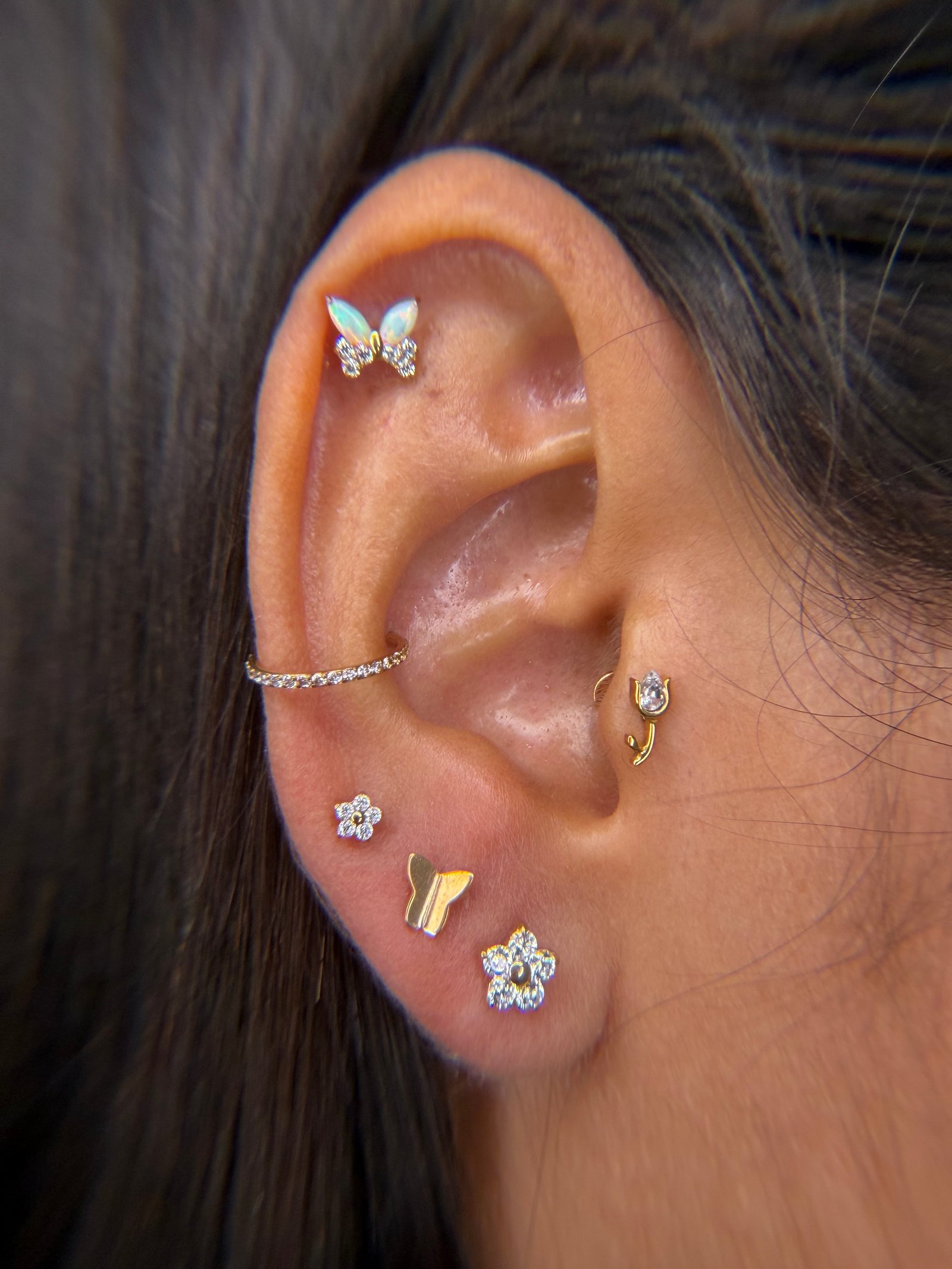 Trabalho de piercing Furinho Chic